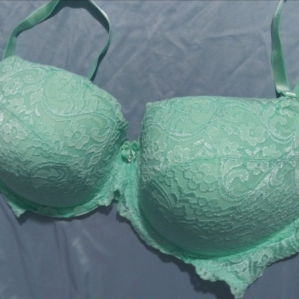Signature Lace Push-Up Bra